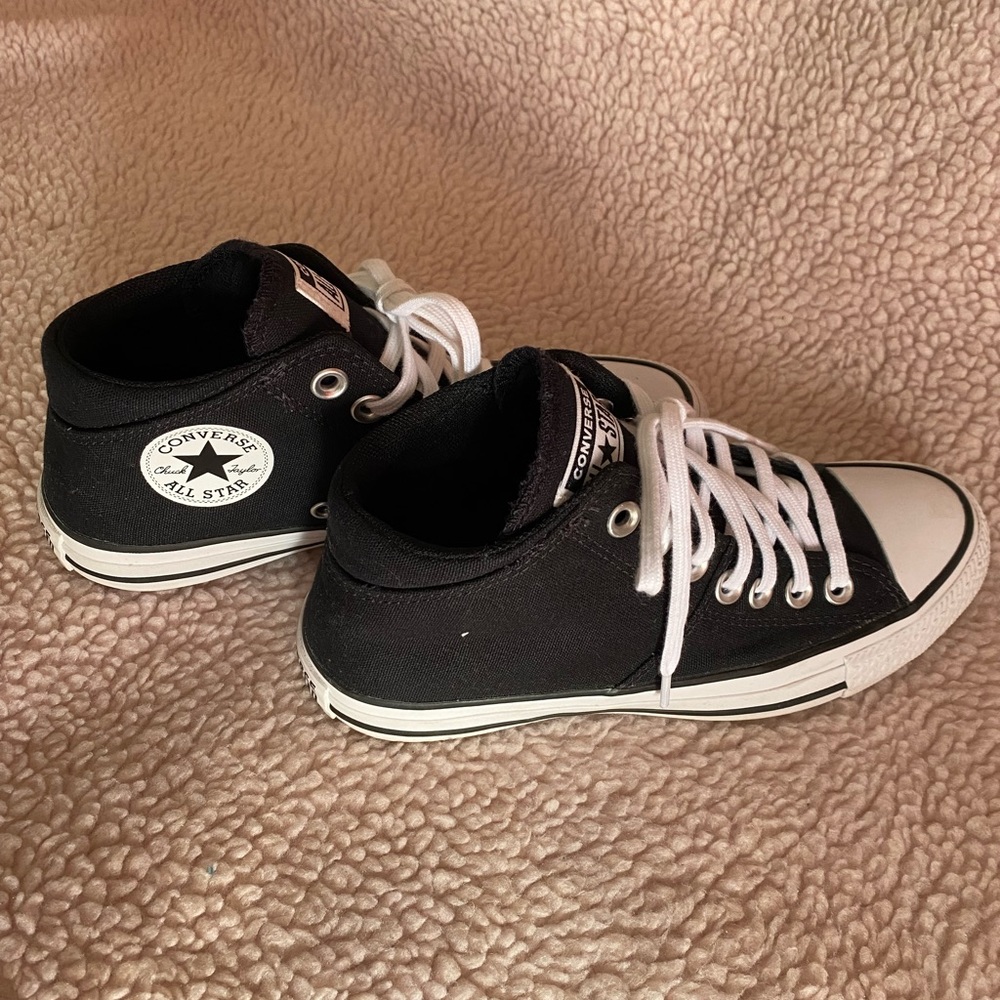 Converse sneakers authentic